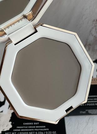 Скульптор контур для обличчя fenty beauty cheeks out freestyle cream bronzer amber бронзер