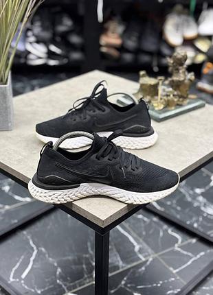 Чорні кросівки nike epic react flyknit 2. 5