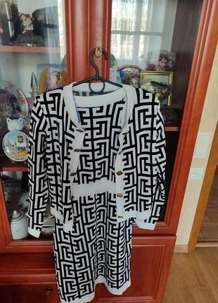 Предлагаю отличный комплект платья с накидкой