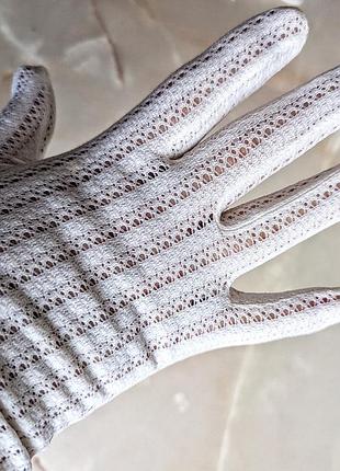 Вінтажні жіночі рукавички 60-х років.
стан ідеальний.