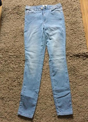 Джинсы - скинни 40-42 г.
