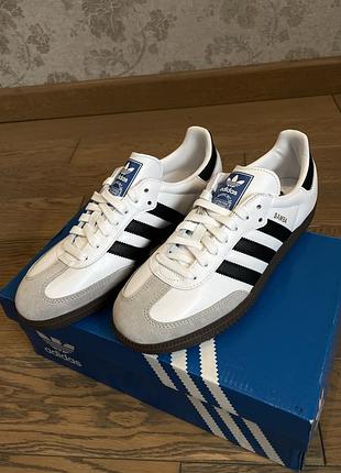 Оригінальні чоловічі кросівки adidas samba 3