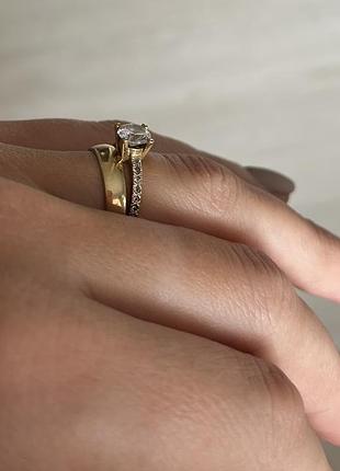 Кільце каблучка лимонне золото 585 розмір 17  вага 3,12гр