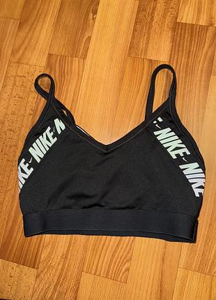 Спортивный топ nike
