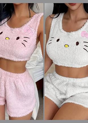 Жіноча плюшева піжама з шортами