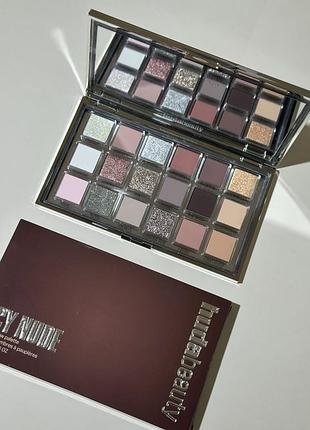 Палетка тіней huda beauty icy nude palette