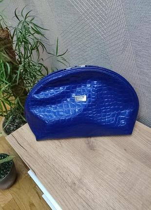 Красивая большая косметичка