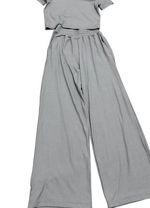 Костюм жіночий