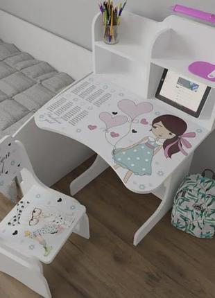 Зростаюча стіл парта з пеналом