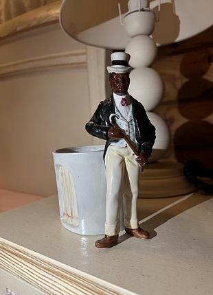 Фарфорова статуетка (royal doulton)