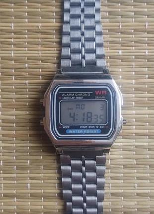 Часы мужские, электронные, наручные, цифровые.