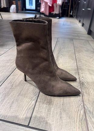 Zara ботильйони підбори черевики