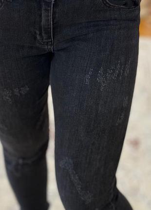 Джинси скіні