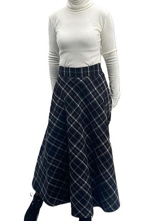 Теплая юбка в клетку миди темно-серая клетка