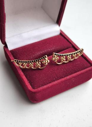 Позолоченные серьги клаймберы из медицинского золота качественные не черные