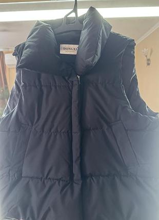 Жилетка чорна