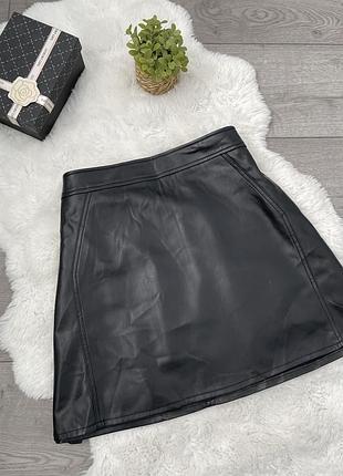 Шкіряна міні спідниця