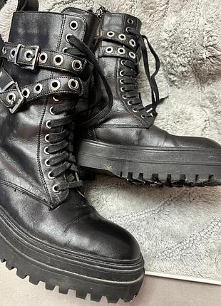 Черевики жіночі zara 38 р.( уст. 24 см,шкіра,висота 27 см,без хутра,осінь або весна