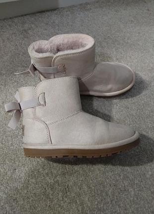 Уггі pablosky light pin