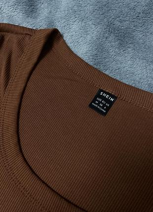 Кофта з глибоким декольте 2