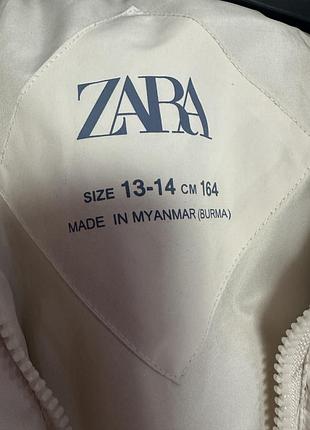 Пуховик молочний zara на дівчинку