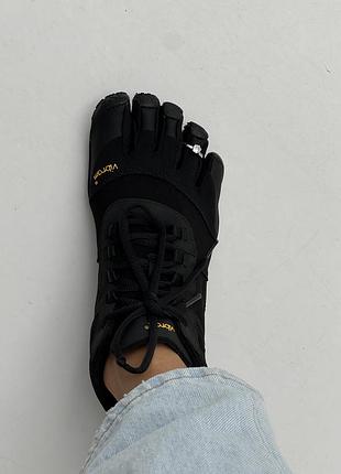 Взуття vibram fivefingers