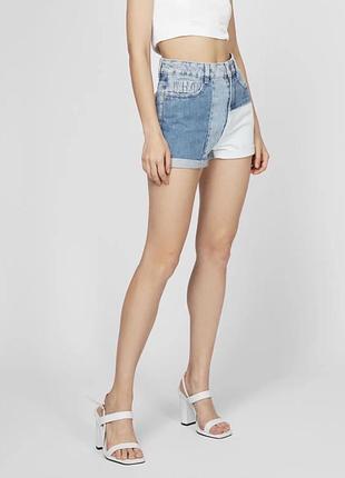 Нові джинсові шорти печворк hollister в стилі mom з високою посадкою w24