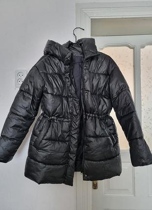 Куртка с затяжками на поясе