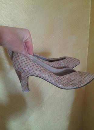 Туфли Tamaris винтаж.р.37/38 интересный дизайн удобные каблуки невысокие