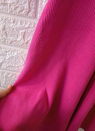 Чудова яскрава сукня 4