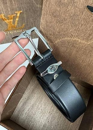 Кожаный женский ремень поясной классический черный