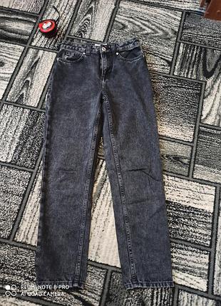 Джинсы темные