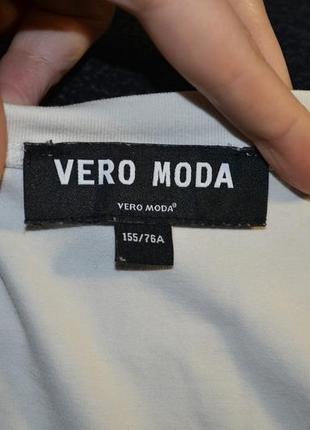 Біла футболка з буквою а зі стразами камінням vero moda9 фото