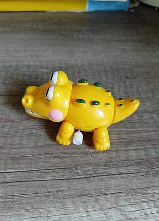Игрушка крокодил едущая 2