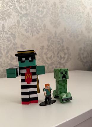 Іграшкові фігурки персонажів із гри minecraft. фігурки кріпера (creeper) та алекс (alex). 2
