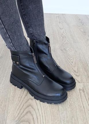 Жіночі зимні чоботи