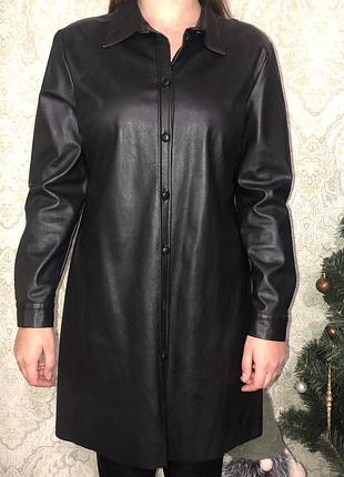 Плащ чорний