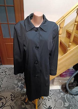 Плащ гарний