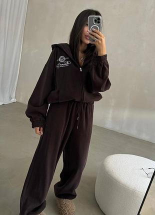 Женский брючный прогулочный костюм свободного кроя