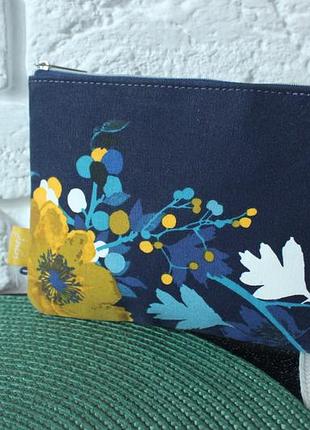 Косметичка з гарним принтом joules