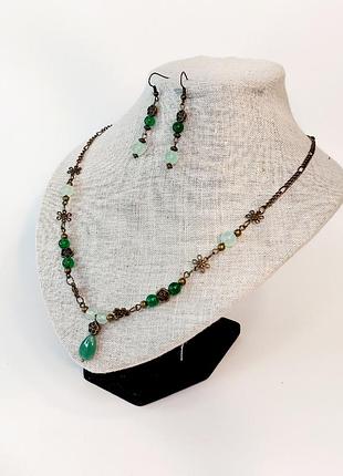 Набор колье и серьги из натурального камня