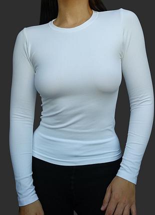 Белый лонгслив