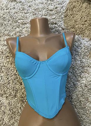 Корсет з чашками