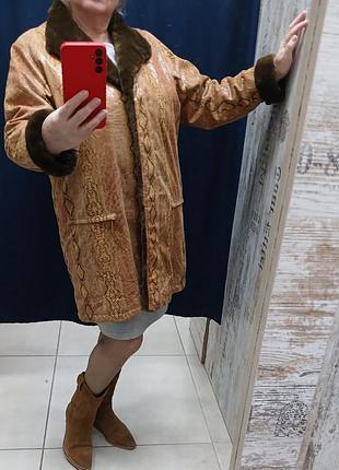 Куртка удлиненная деми в змеиный принт