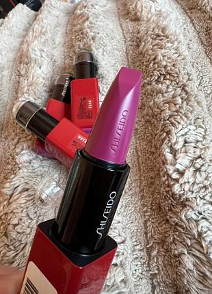 Shiseido technosatin помада для губ  422 fuchsia flux