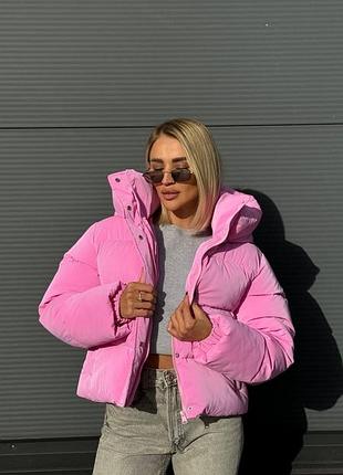 Жіночий короткий пуховик з капюшоном на змійці біо пух рожевий молочний червоний мокко
