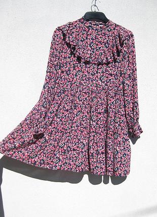 Красивое цветочное розовое свободное платье с воланами с рукавом pieces