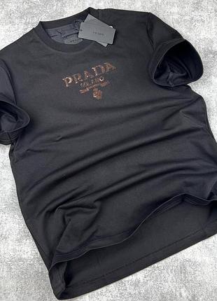 Брендовая мужская футболка prada премиум качества из 100% хлопка, игривый пошив и невероятный стиль