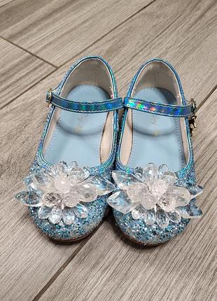 Праздничные туфли для девочки