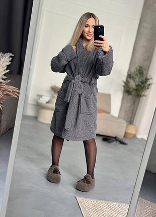 Жіночий халат з плюшу